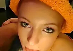 道路上のブルネットとリラックスしたPikaper 女 用 エロ 動画 無料