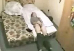 男は巨大なロッドに濡れた海軍の帽子を置きます エロ 画像 女 向け