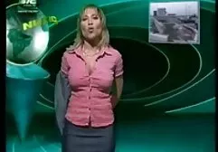 彼女の恋人の到着前にブルネットは、ディルドで遊んでいます 女 用 エロ 動画