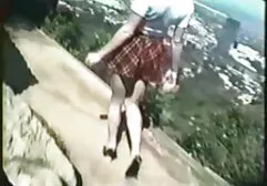 彼の兄弟の友人がうなったときに部屋でビデオを記録する男 女 の ため の 無料 エロ 動画