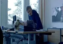 ロシアの女の子と二人の男の愛グループ性 無料 エロ 動画 女 向け